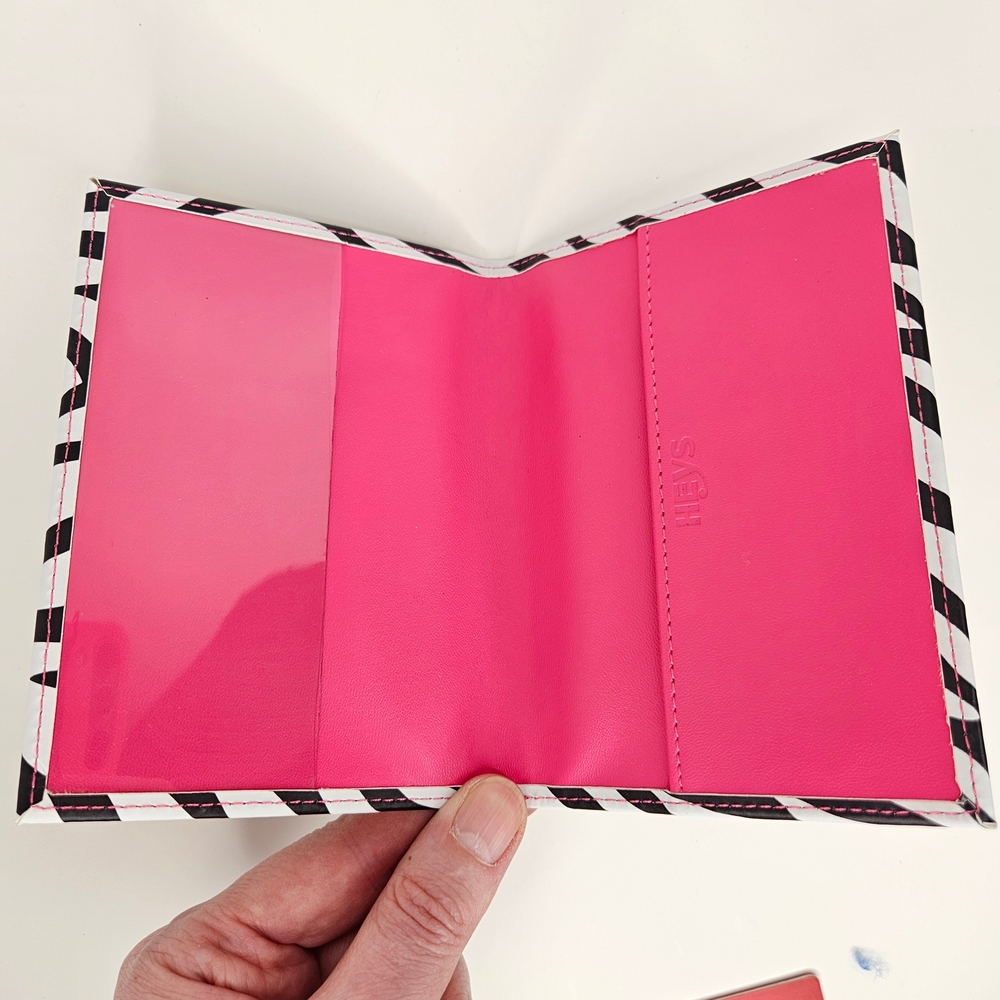NWT Heys Zebra Animal Print Passport Cover Travel Wallet - Picture 10 of 16